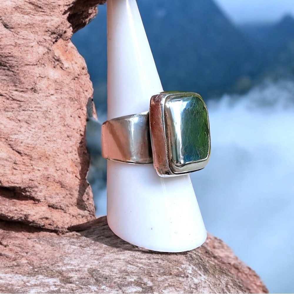 Vintage Solid Sterling Ring - image 1